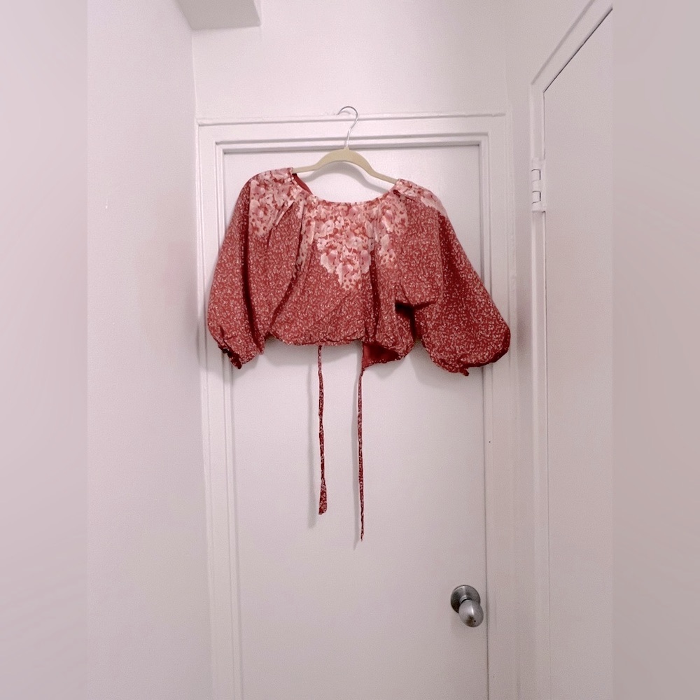 Cropped Floral Lace-Up Blouse